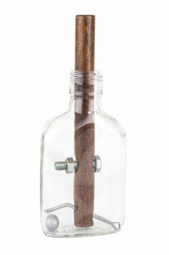 Churchill szivar-és whisekysüvege Great Minds Professor Puzzle ördöglakat